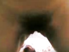 Японка выціскае